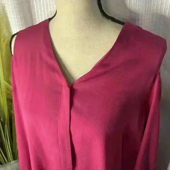 Chicos Women’s 2 US L Cold Shoulder Tunic Hidden Button Long Sleeve Blouse Top - Picture 2 of 11